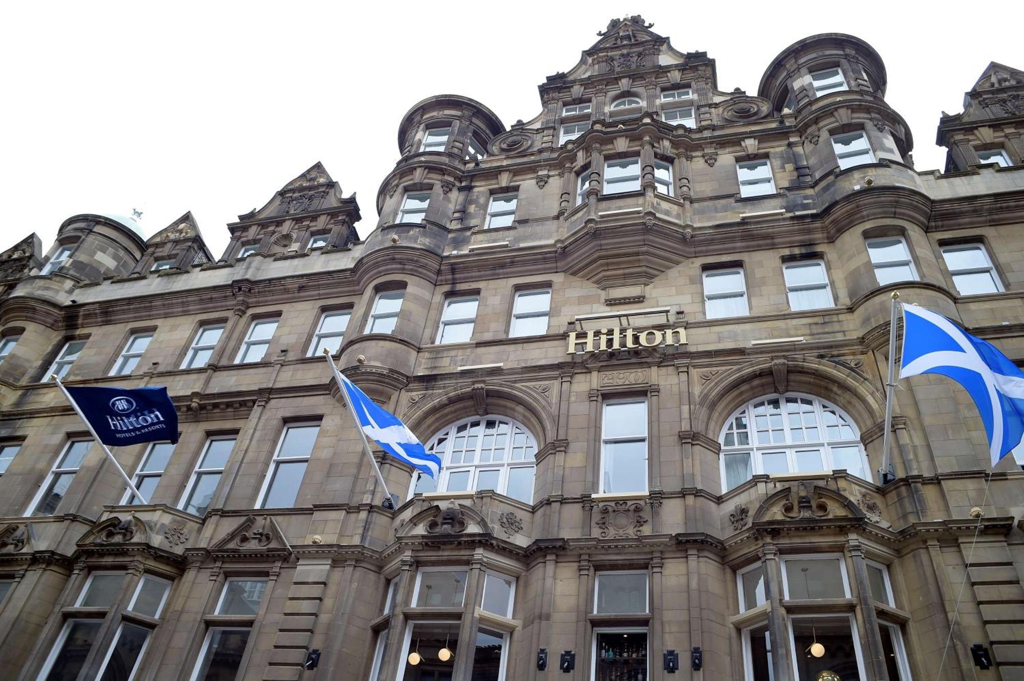 Отель Hilton Edinburgh Carlton Экстерьер фото